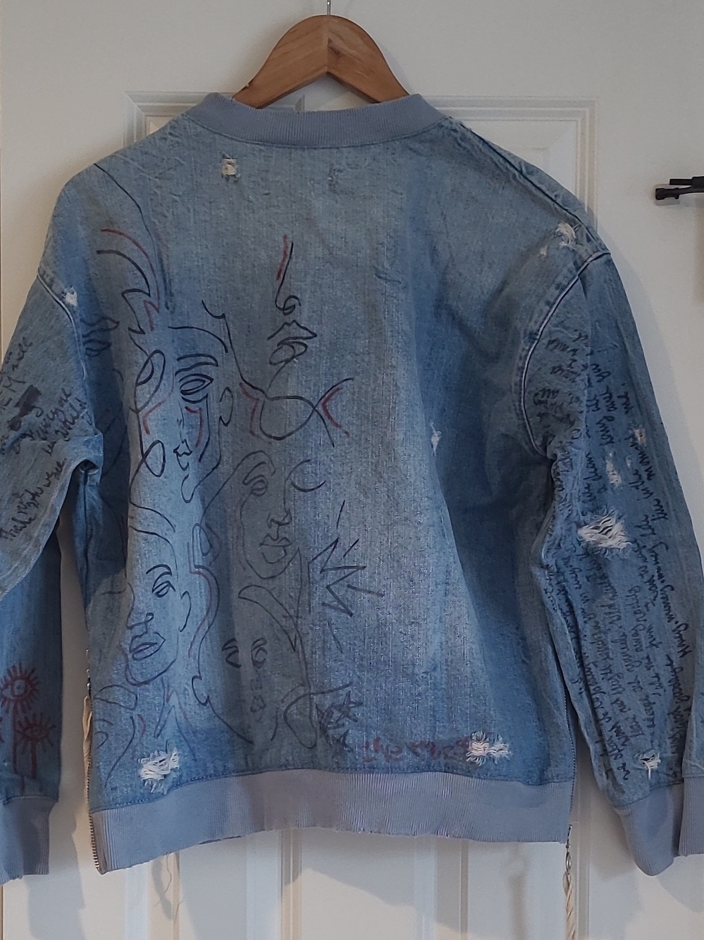 Zara Light Blue Denim-Effect Crewneck Sweatshirt with Sketch Graphics - Picture 2 of 4